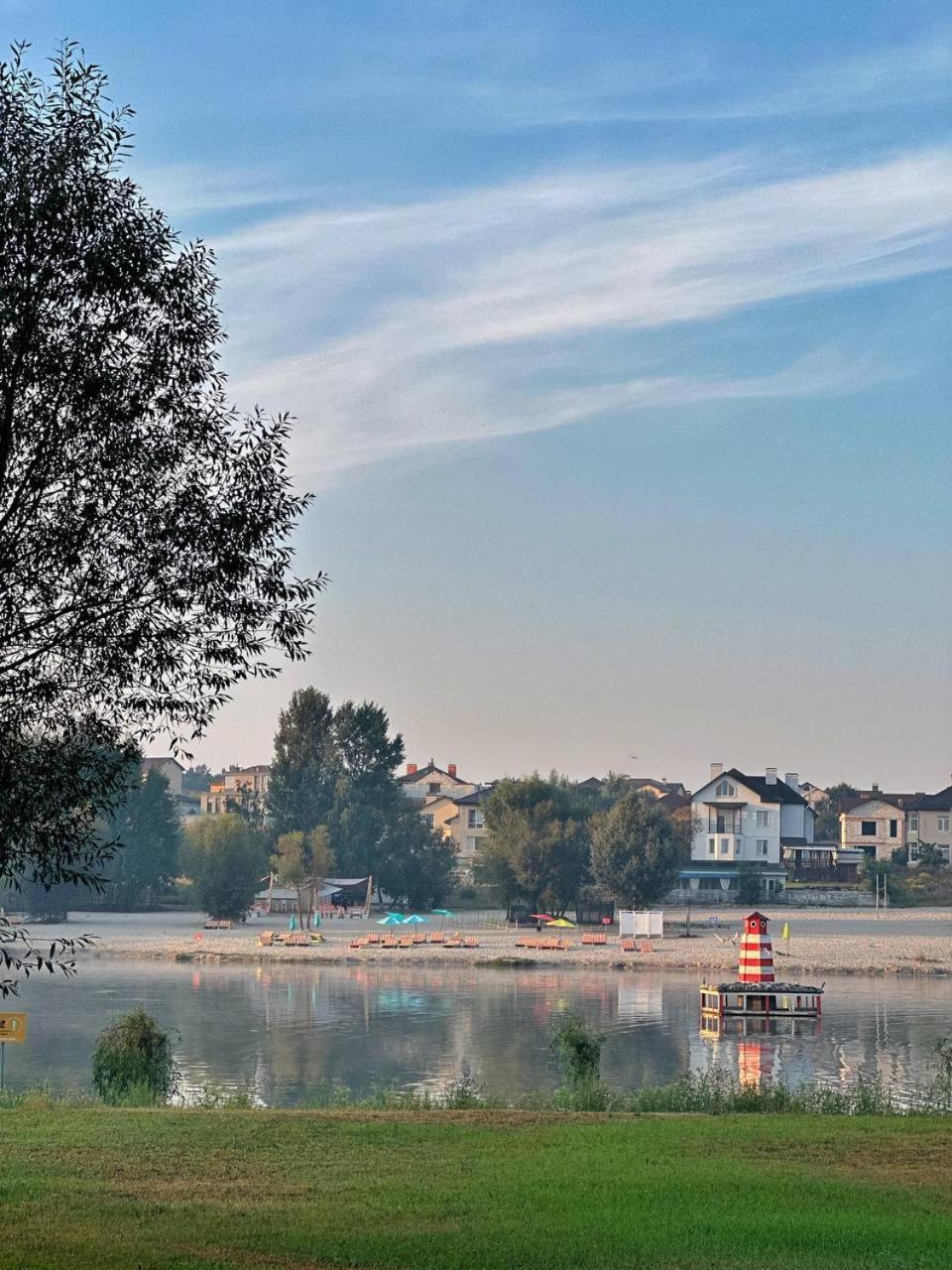 Berezovka  Sherwood Lake Hotel מראה חיצוני תמונה